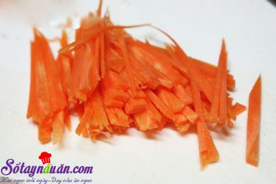 Cách làm món mì xào hải sản kiểu Hàn Quốc