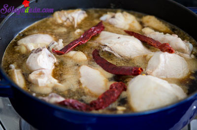 Cách làm món miến gà om coca thơm ngon hấp dẫn