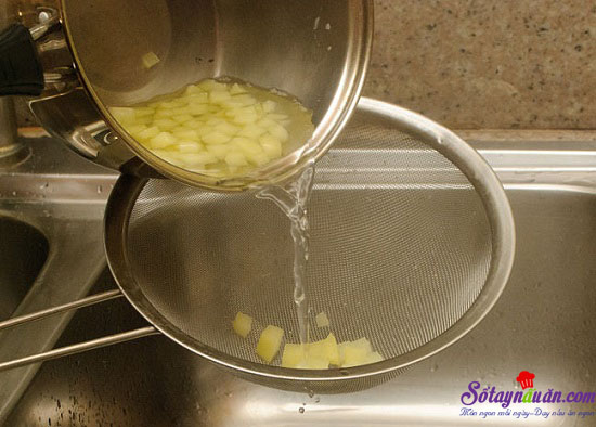 Cách làm món thịt bò băm sốt kem kiểu mới lạ mà ngon