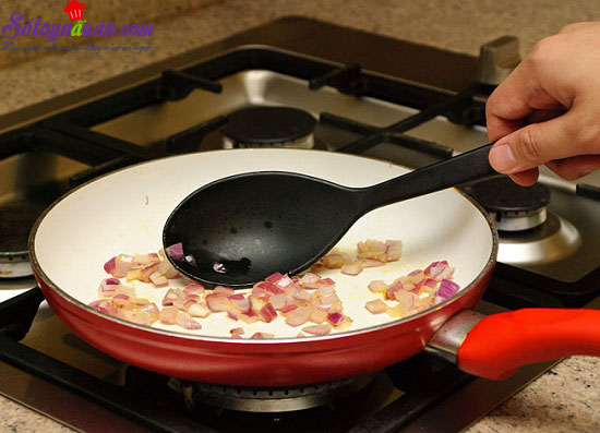 Cách làm món thịt bò băm sốt kem kiểu mới lạ mà ngon