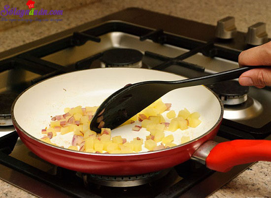 Cách làm món thịt bò băm sốt kem kiểu mới lạ mà ngon