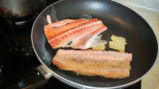 Cách làm món thịt sốt thuyền dứa bạn đã thử