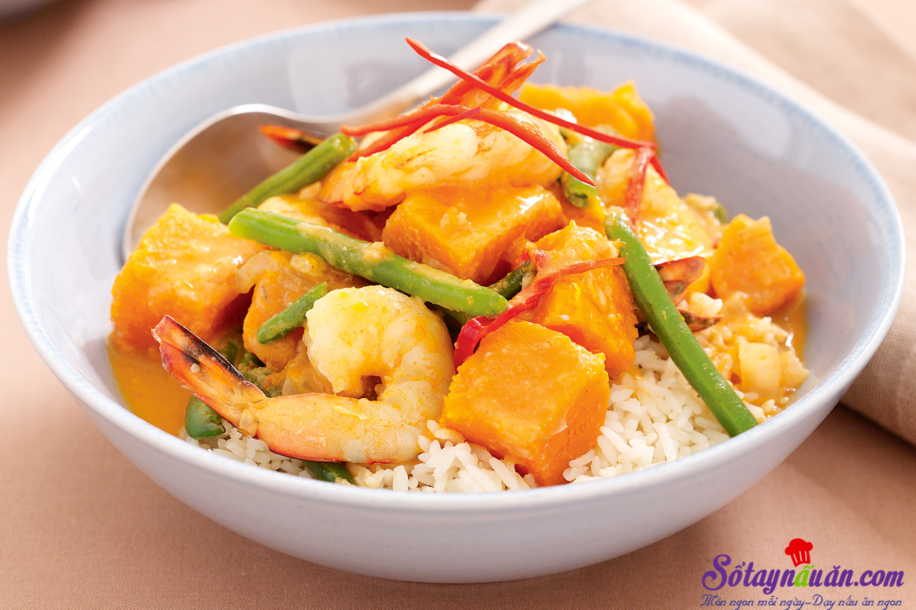 Cách làm món tôm nấu cà ri cực ngon