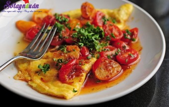 Cách làm món trứng ốp la sốt cà chua siêu tốc cho bữa sáng