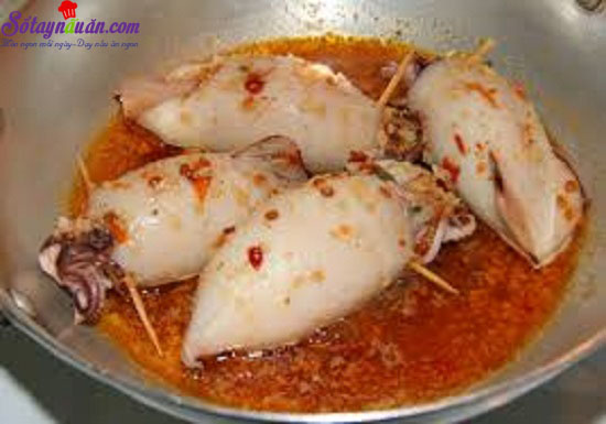 Cách làm mực nhồi thịt chiên giòn thơm ngon hấp dẫn