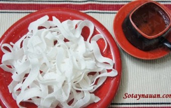 Cách làm mứt dừa thơm bùi béo ngậy đón Tết