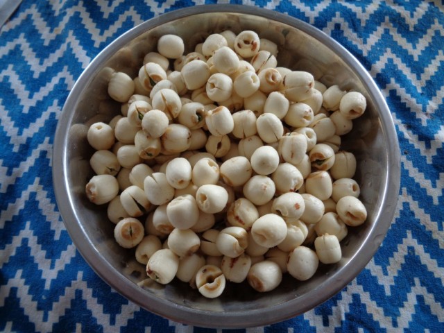 Cách làm mứt sen trắng