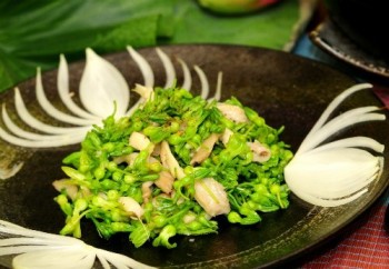 Cách làm nấm bào ngư xào bông thiên lí thanh mát, bổ dưỡng