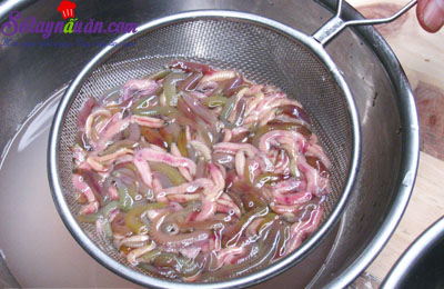 Cách làm nem rươi lạ mà quen