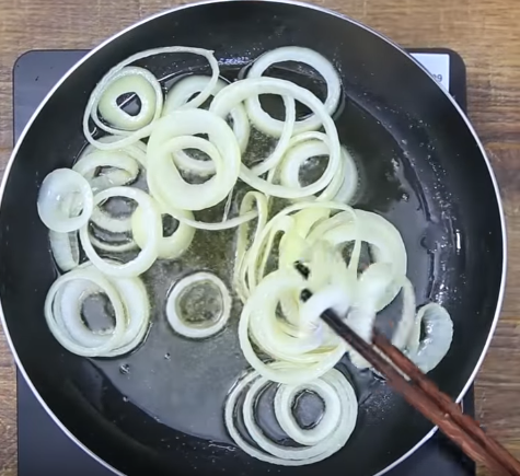 Cách làm nem váng đậu giòn thơm, lạ miệng, không ngon không lấy tiền