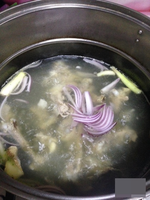 Cách làm nộm rau muống giòn ngon hấp dẫn