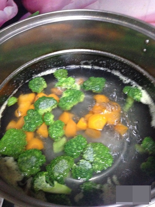 Cách làm nộm rau muống giòn ngon hấp dẫn