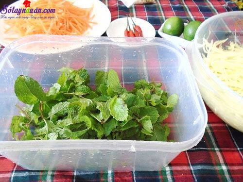 Cách làm nộm xoài rau củ thanh mát ngày hè