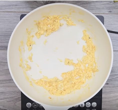 Cách làm nước detox cần tây pha chanh giúp thanh lọc cơ thể