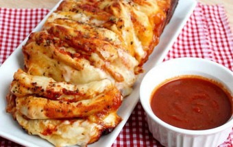 Cách làm pizza xé lớp thơm ngon hấp dẫn