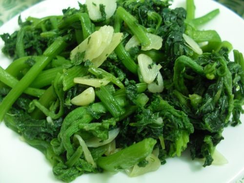 Cách làm rau bí xào tỏi thơm giòn cho người mới học nấu ăn