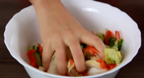 Cách làm salad ngô dưa chuột nhanhgọnngon, ăn bao nhiêu cũng hết