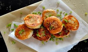 Cách làm sinh tố bơ dứa thanh mát ngày hè