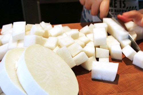 Cách làm sinh tố củ cải trắng