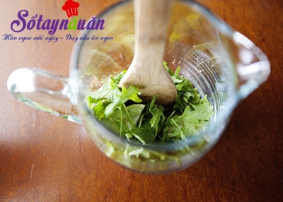 Cách làm sinh tố dứa bạc hà mát lạnh