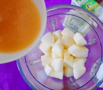 Cách làm sinh tố dưa bở cả nhà mê tít