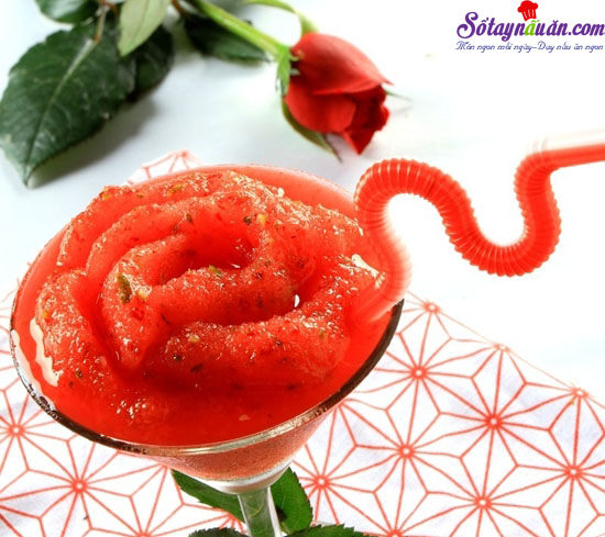 Cách làm sinh tố hoa hồng đá-biểu tượng của tình yêu