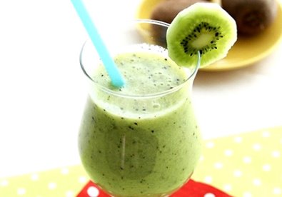Cách làm sinh tố kiwi mát lạnh, cho làn da sáng đẹp