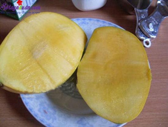 Cách làm sinh tố xoài sữa tươi bổ dưỡng tại nhà