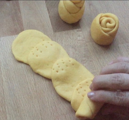 Cách làm snack táo ngon giòn tan, độc lạ ăn hoài không lo mập