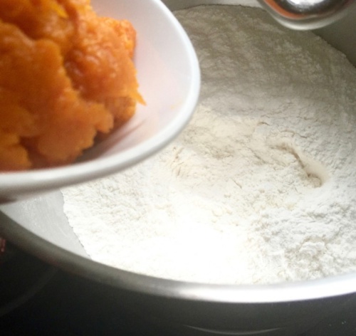 Cách làm snack táo ngon giòn tan, độc lạ ăn hoài không lo mập