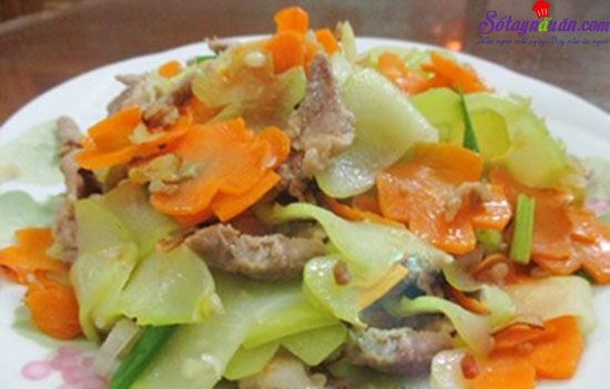 Cách làm su su xào thịt ngon hấp dẫn