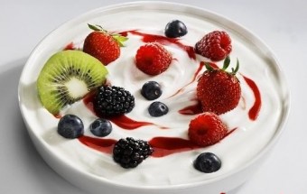 Cách làm sữa chua ngon từ sữa tươi