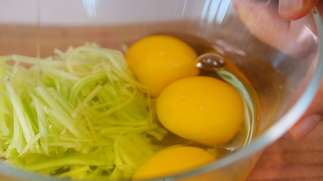 Cách làm sữa chua xoài ngon mê ly đón nắng về