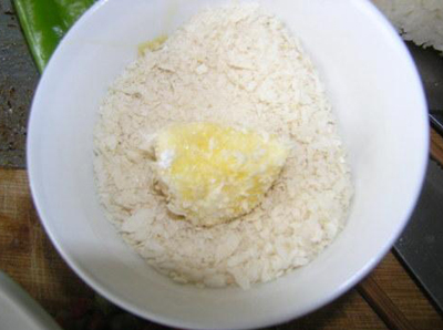 Cách làm sữa tươi chiên giòn lạ miệng