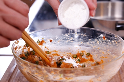 Cách làm sườn sốt trứng muối ngọt bùi mê ly