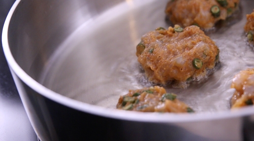 Cách làm sườn sốt trứng muối ngọt bùi mê ly