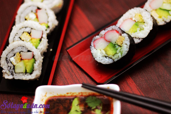 Cách làm sushi ngon tuyệt hảo và cực kì đơn giản