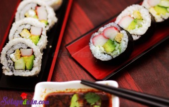 Cách làm sushi ngon tuyệt hảo và cực kì đơn giản