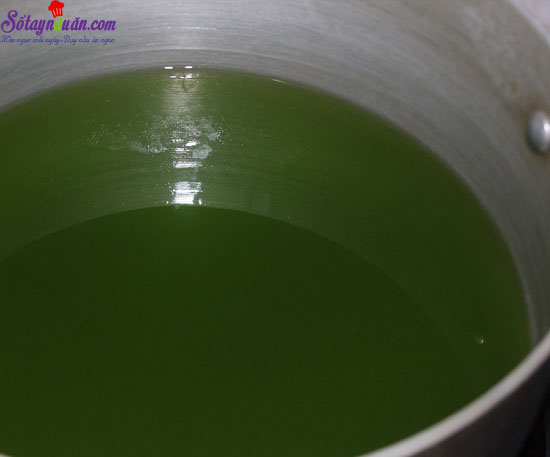 Cách làm thạch dừa lá dứa thơm ngon mát rượi