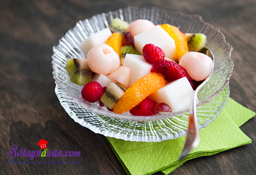 Cách làm thạch hạnh nhân trộn hoa quả ngon mê mẩn