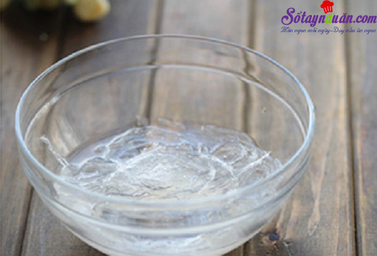 Cách làm thạch hoa quả 3 tầng rực rỡ sắc màu