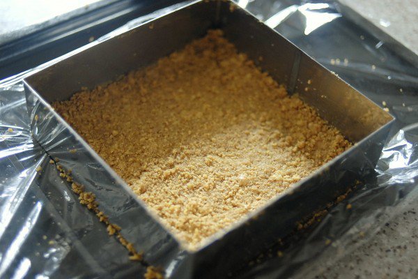 Cách làm thạch rau câu lá dứa thanh mát cực đơn giản