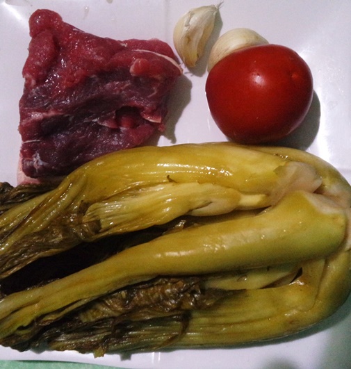 Cách làm thịt ba chỉ xào chua ngọt đậm đà, đưa cơm bữa chiều