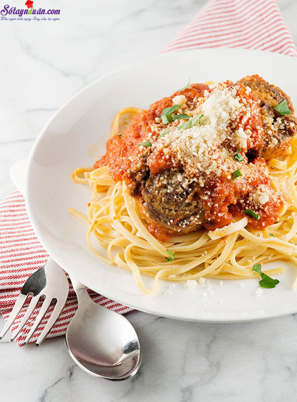 Cách làm thịt bò cuộn braciole ăn với pasta kiểu Ý ngon tuyệt