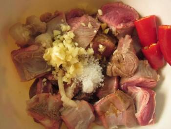 Cách làm thịt bò hầm khoai tây ngon tuyệt cú mèo