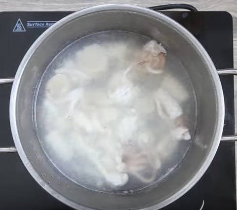 Cách làm thịt bọc sả chiên vàng thơm nức mũi