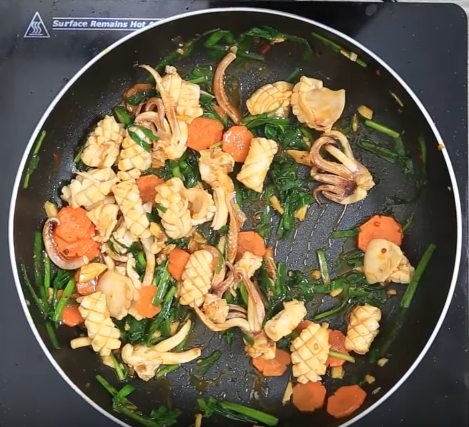 Cách làm thịt bọc sả chiên vàng thơm nức mũi