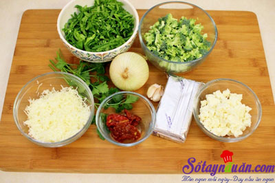 Cách làm thịt gà cuộn bông cải ngon không thể cưỡng