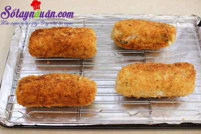 Cách làm thịt gà cuộn bông cải ngon không thể cưỡng