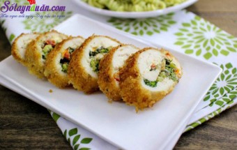 Cách làm thịt gà cuộn bông cải ngon không thể cưỡng